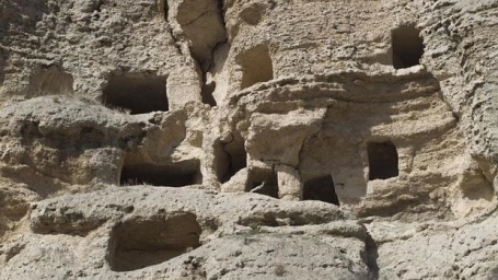 Risco de las Cuevas: Los trogloditas madrileños que plantaron cara a Roma. Cuevas-perales-tajuna